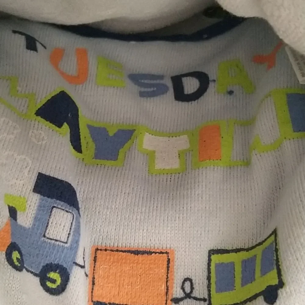 7 Bibs Week Set